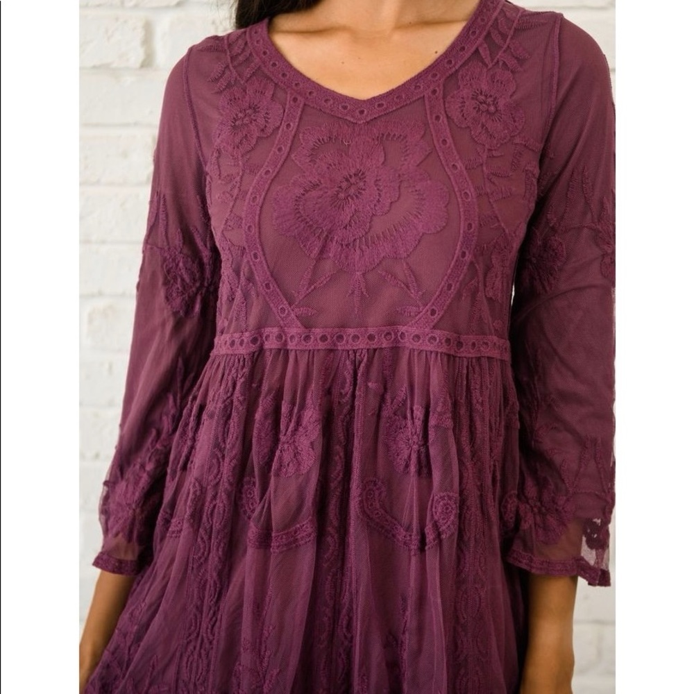 Citrus & Lemon Boutique Henly Midi Dress in Plum - Picture 2 of 7